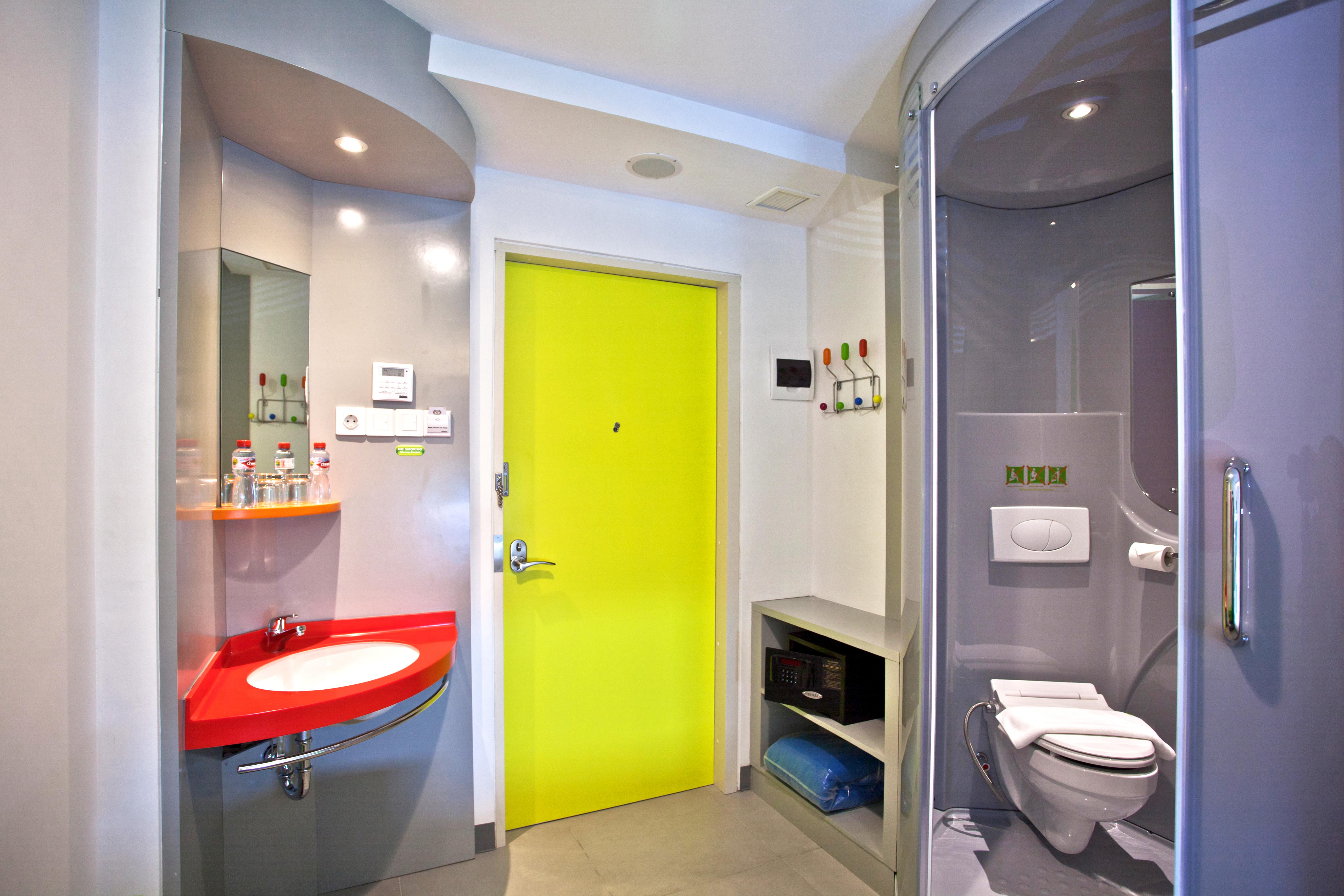 Pop! Hotel Gubeng Surabaya Exterior photo