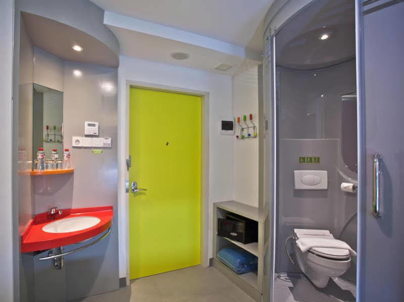 Pop! Hotel Gubeng Surabaya Exterior photo