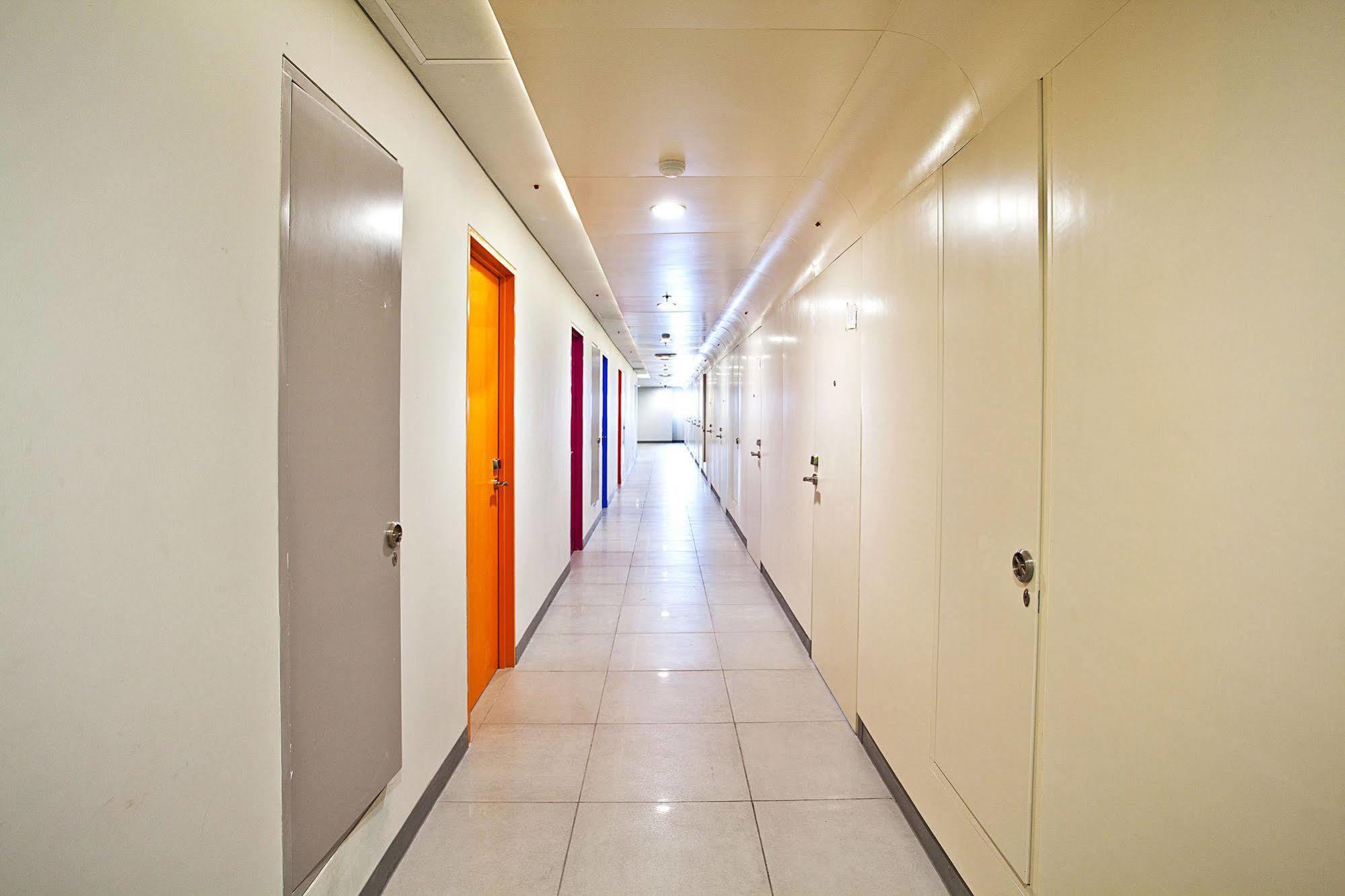 Pop! Hotel Gubeng Surabaya Exterior photo